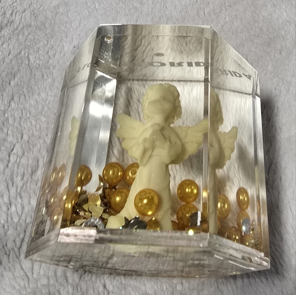 Praying Angel Florida Tourist Souvenir - Picture 7 of 13